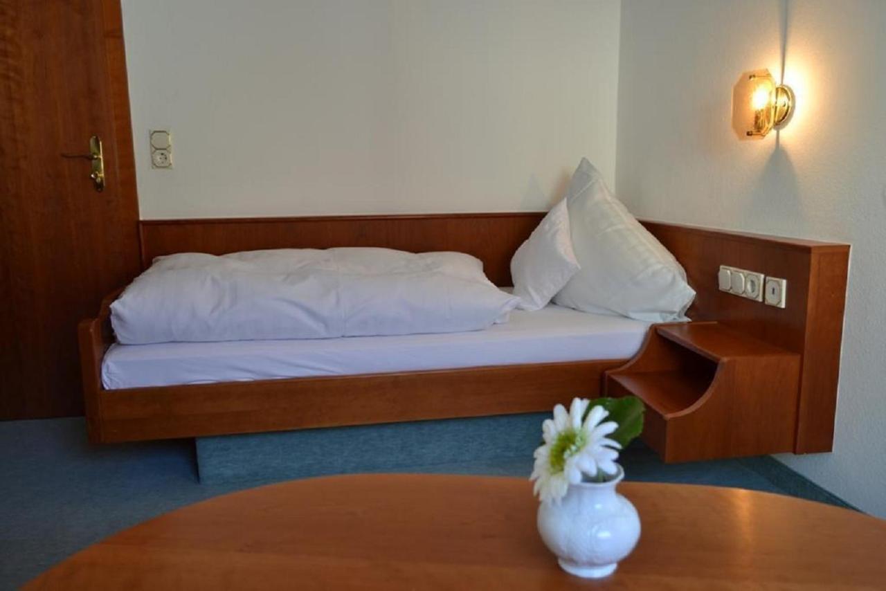 Hotel Hofgarten Bad Buchau Extérieur photo